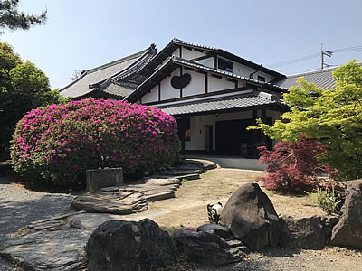 勝厳寺の納骨棚3種類